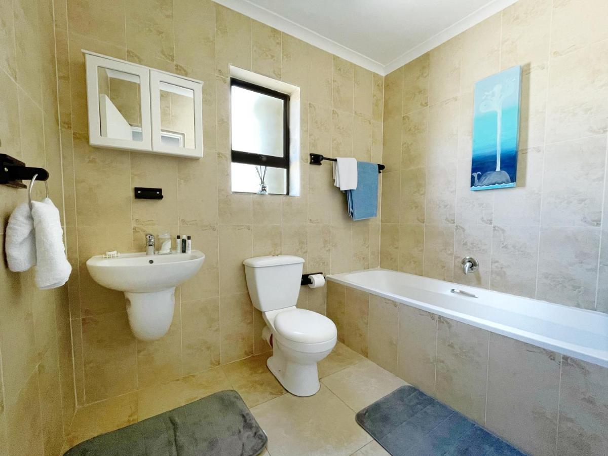 Sunset View At Whale Cove Apartment Gansbaai Exterior foto